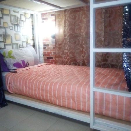 Bed and Breakfast Ban Kru Ae Mixed Dorm Bangkok Zewnętrze zdjęcie