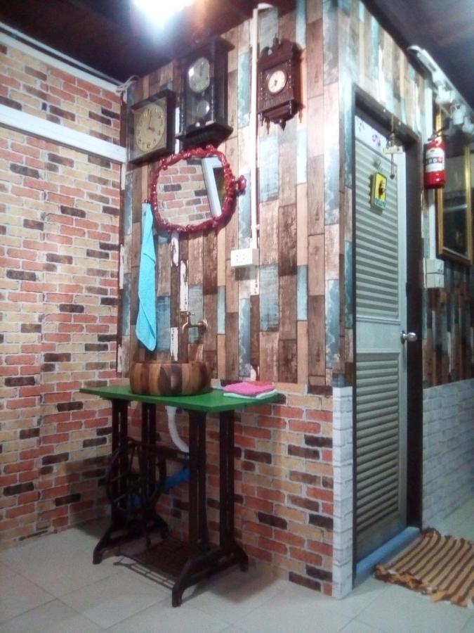 Bed and Breakfast Ban Kru Ae Mixed Dorm Bangkok Zewnętrze zdjęcie