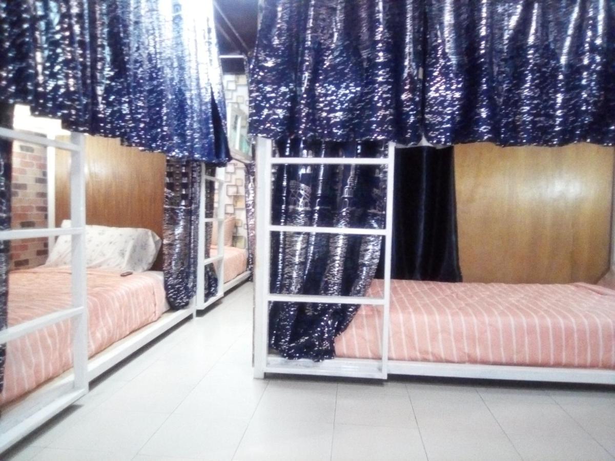Bed and Breakfast Ban Kru Ae Mixed Dorm Bangkok Zewnętrze zdjęcie