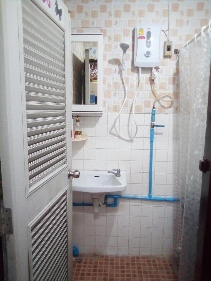 Bed and Breakfast Ban Kru Ae Mixed Dorm Bangkok Zewnętrze zdjęcie